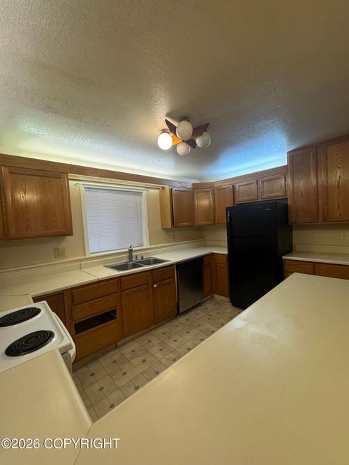 apt-5-11434 Heritage Ct, Eagle River, AK, 99577-7777 | Card Image