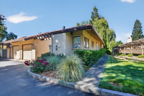 48 Fountain Grove Cir, Napa, CA, 94558-2483 | Card Image