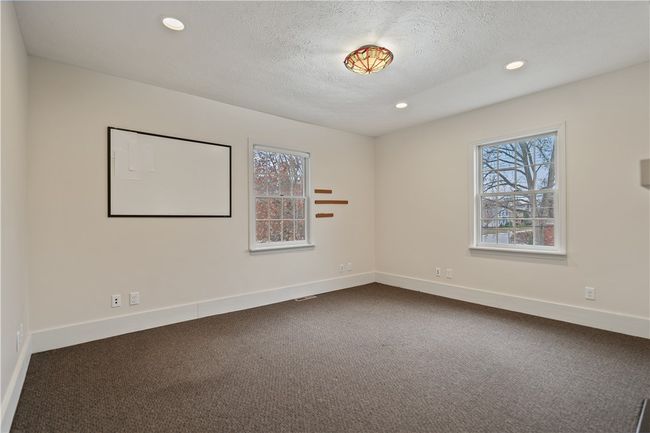396 4 Th St, House other with 5 bedrooms, 3 bathrooms and 6 parking in Beaver PA | Image 25