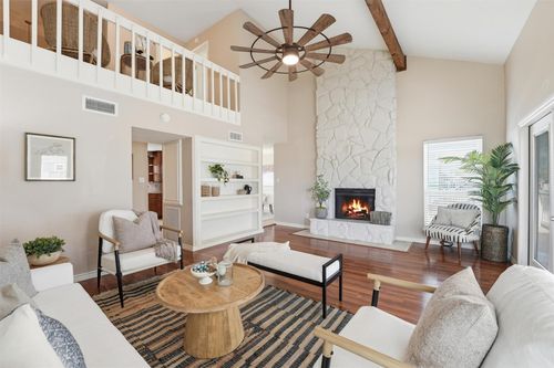 13684 Mutiny Ln, Galveston, TX, 77554-1242 | Card Image