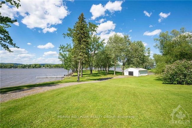 2570 Bay Rd, House other with 3 bedrooms, 2 bathrooms and 12 parking in L'orignal ON | Image 17