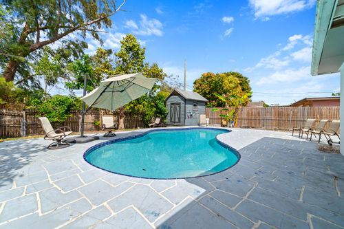 668 Snead Cir, West Palm Beach, FL, 33413-1251 | Card Image