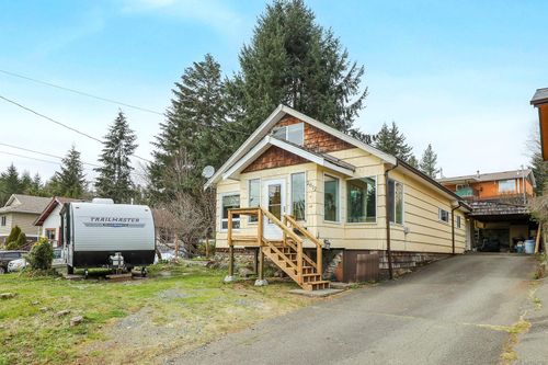 2612 Penrith Ave, Cumberland, BC, V0R1S0 | Card Image