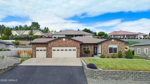 5807 Englewood Ave, Yakima, WA, 98908-2336 | Card Image