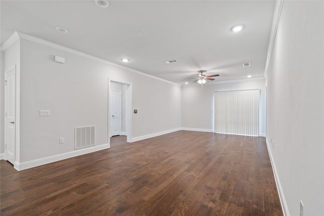 Living Room | Image 7