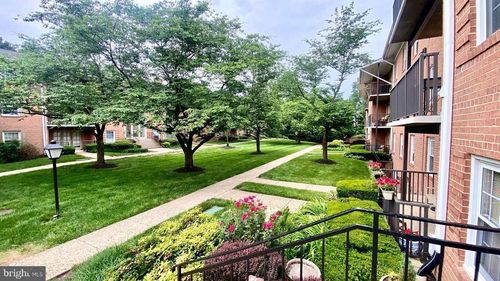 d-10-3330 Spring Ln, FALLS CHURCH, VA, 22041-2648 | Card Image