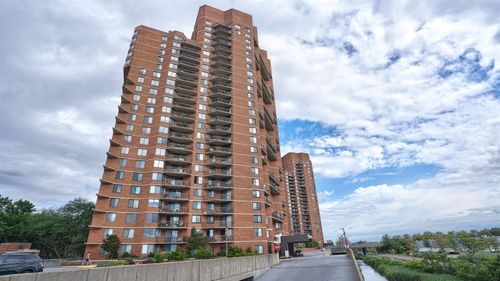 720-720 Harmon Cove Tower, Secaucus, NJ, 07094-1734 | Card Image