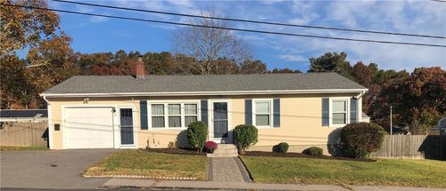 29 Linwood Dr, Coventry, RI, 02816-6355 | Card Image