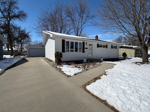 1809 15th St S, Fargo, ND, 58103-4816 | Card Image