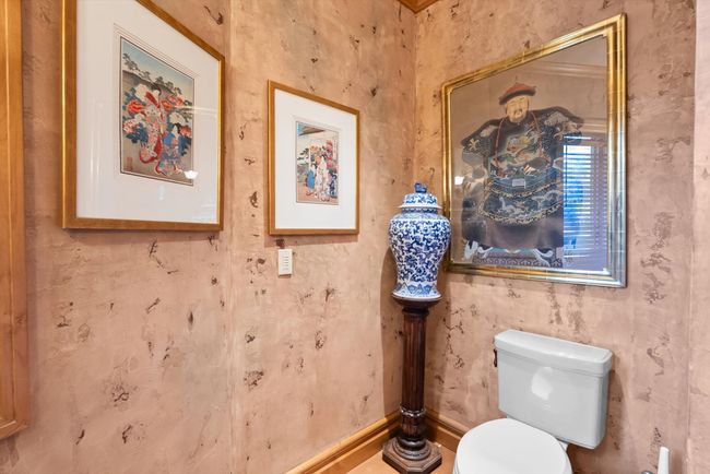 Powder Room | Image 28