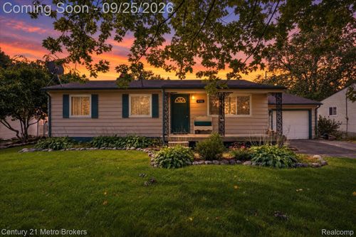 4188 Carmanwood Dr, Flint, MI, 48507-5504 | Card Image