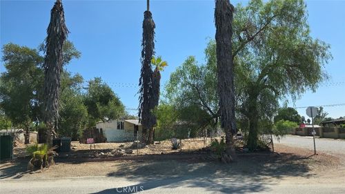 22738 La More Rd, Perris, CA, 92570-1627 | Card Image