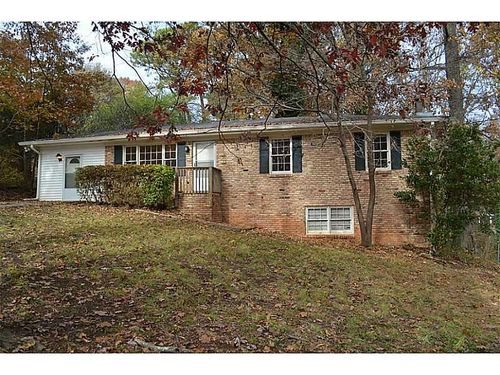 652 Moselle Dr Sw, Mableton, GA, 30126-2326 | Card Image