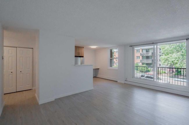 212 - 515 57 Ave Sw, Condo with 2 bedrooms, 1 bathrooms and 1 parking in Calgary AB | Image 6