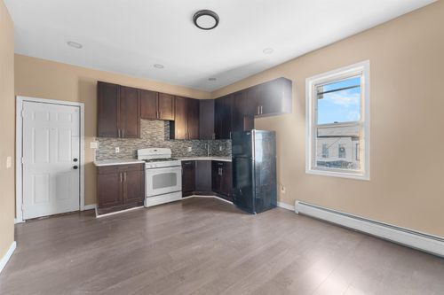 apt-2l-134 Van Horne St, Jersey City, NJ, 07304-3353 | Card Image