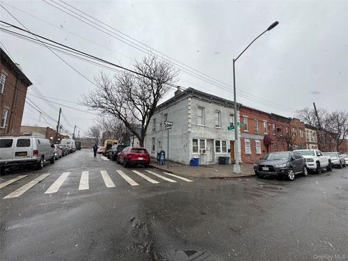 5755 58th St, Maspeth, NY, 11378-2239 | Card Image