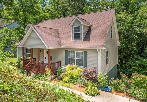 10 E Rolling Acres, Weaverville, NC, 28787-9310 | Card Image