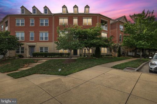 16000 Madison Ridge Pl, GAINESVILLE, VA, 20155-1581 | Card Image