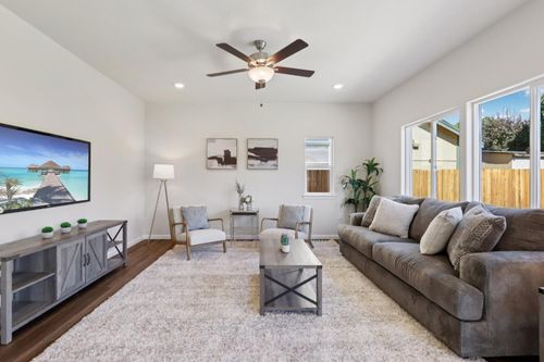 9136 Hensley Way, Elk Grove, CA, 95758 | Card Image