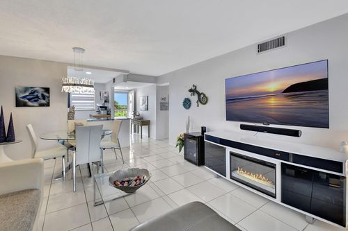 apt-411-2615 Ne 3rd Ct, Boynton Beach, FL, 33435-2222 | Card Image