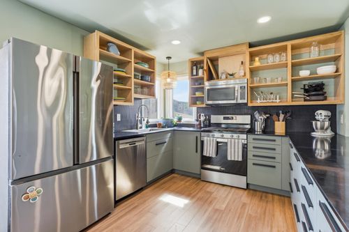 13294 Ellice Ct, Apple Valley, MN, 55124-4601 | Card Image