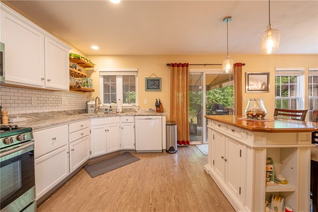 113 Unity Sq, Townhouse with 3 bedrooms, 3 bathrooms and 2 parking in Unity Twp PA | Image 15