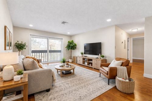 apt-f11-15 Bower Rd, Quincy, MA, 02169-8856 | Card Image