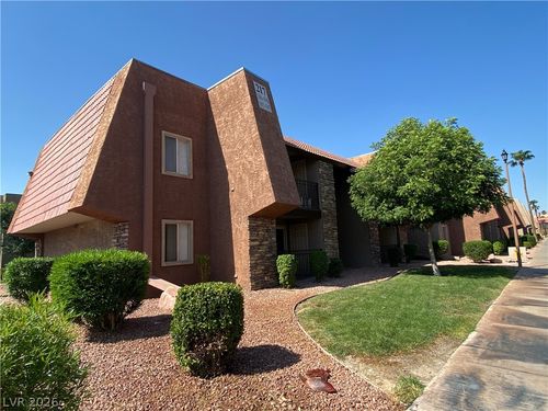 195-5221 River Glen Dr, Las Vegas, NV, 89103-8752 | Card Image