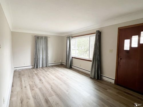 1142 S Park Dr, Temperance, MI, 48182-9362 | Card Image