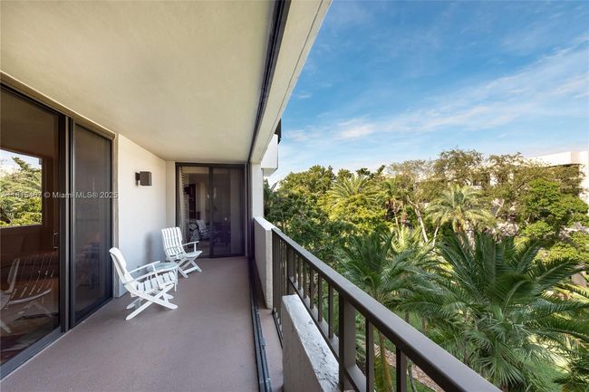 APT-306 - 181 Crandon Blvd, Condo with 3 bedrooms, 2 bathrooms and null parking in Key Biscayne FL | Image 5