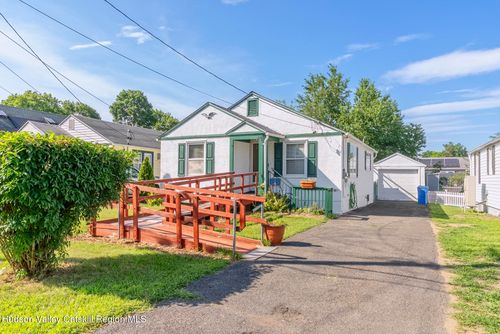 130 Wrentham St, Kingston, NY, 12401-2032 | Card Image