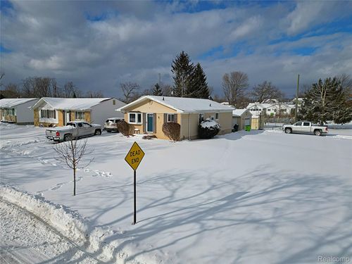 412 Cambridge Ave, South Lyon, MI, 48178-1503 | Card Image