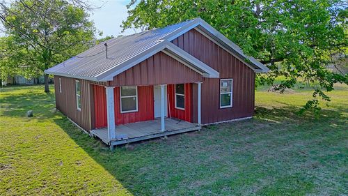 601 Baylor St, Nocona, TX, 76255-1803 | Card Image