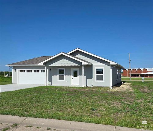 1409 Gehrke Ct, Herington, KS, 67449-2867 | Card Image