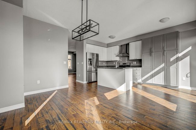 136 Vittorio De Luca Dr, House attached with 4 bedrooms, 3 bathrooms and 1 parking in Vaughan ON | Image 9