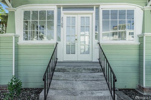 2709 Nicol Ave, Oakland, CA, 94602-2120 | Card Image