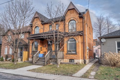 27 Grove St, Hamilton, ON, L8N1P4 | Card Image