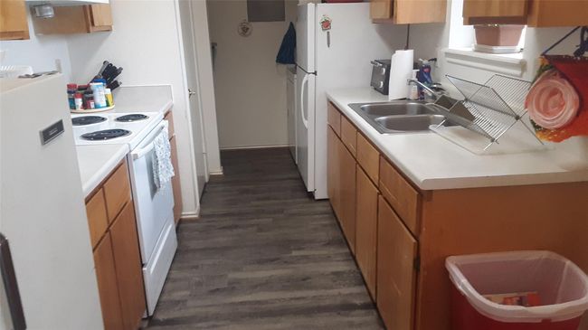 303 E Avenue E, Condo with 1 bedrooms, 1 bathrooms and null parking in Hooks TX | Image 14