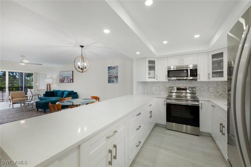 apt-212-5 High Point Cir W, NAPLES, FL, 34103-4261 | Card Image