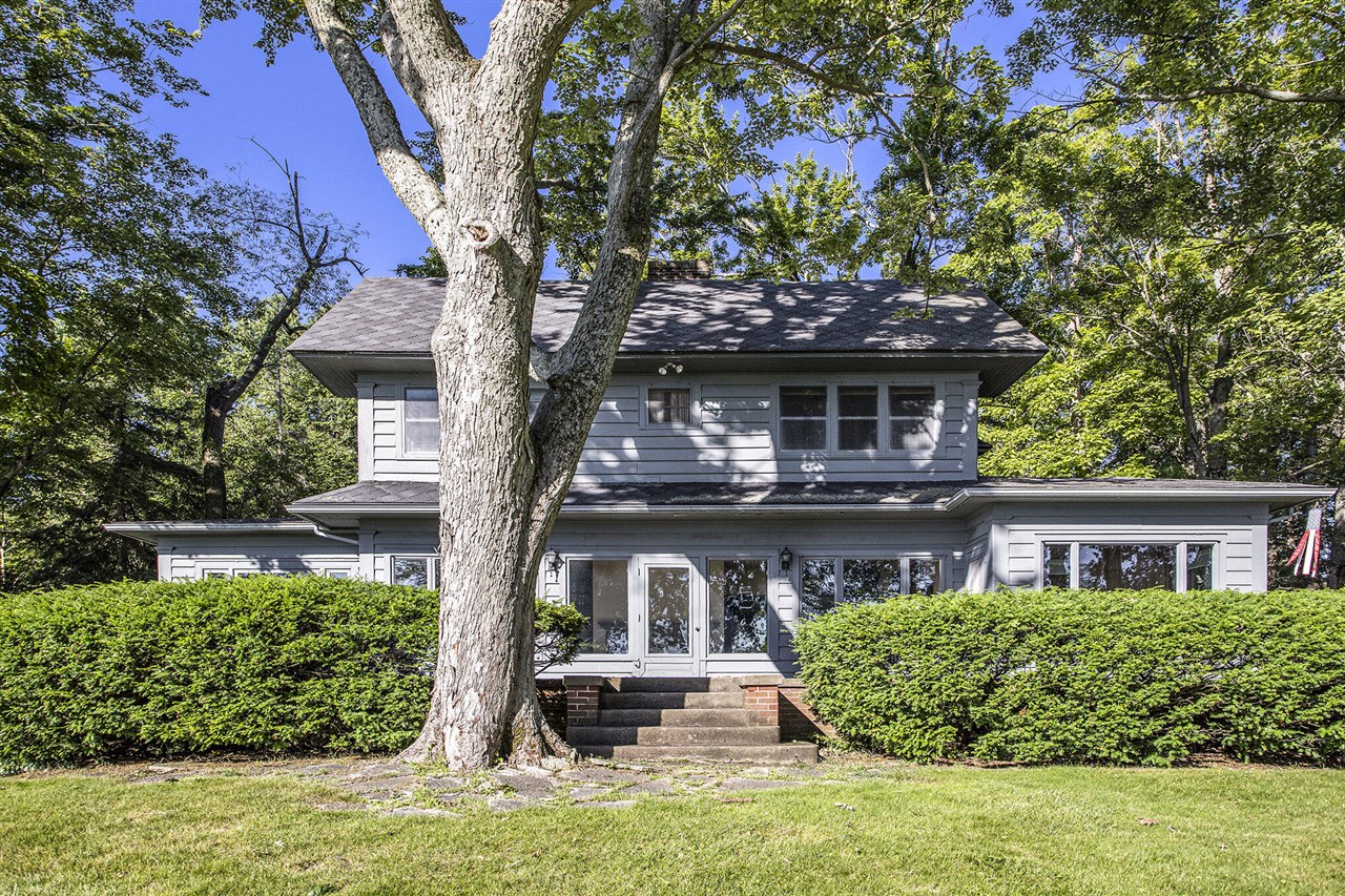 Gull Lake Dr, Richland, MI 49083