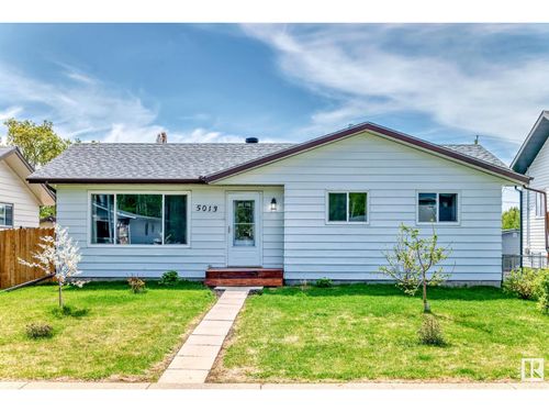 5013 55 Ave, Wabamun, AB, T0E | Card Image