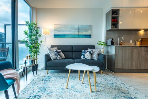 657-31 Tippett Rd, Toronto, ON, M3H0C8 | Card Image