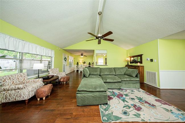 2026 Briar Ridge Dr, House other with 3 bedrooms, 2 bathrooms and 4 parking in Rosenberg TX | Image 7