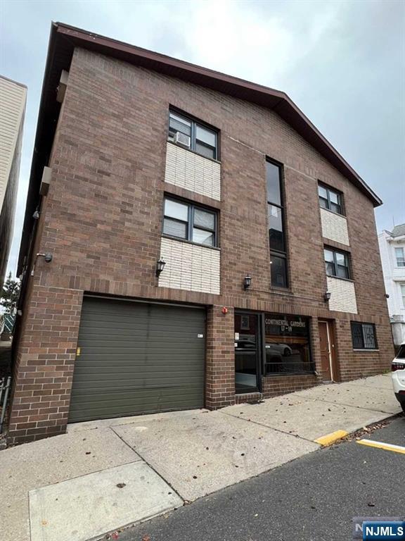 Residential Lease in Guttenberg