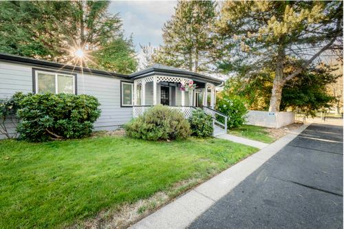 1010 Hemlock Ln, Grants Pass, OR, 97527-5789 | Card Image
