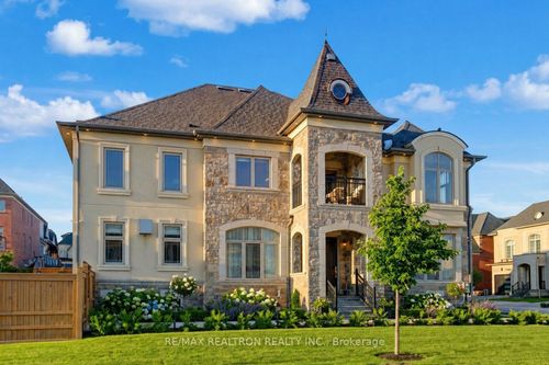 12 Hurst Ave, Maple, ON, L6A4X6 | Card Image