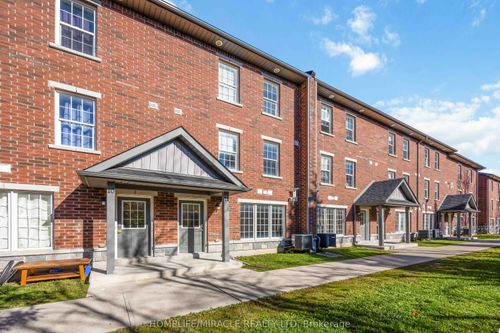 11-244 Penetanguishene Rd, Barrie, ON, L4M7C2 | Card Image