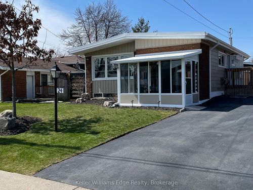 lower-24 Baroche St, Hamilton, ON, L8V4C7 | Card Image
