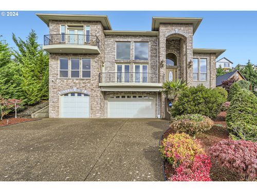 14815 Se Donley Ln, Happy Valley, OR, 97086-4281 | Card Image