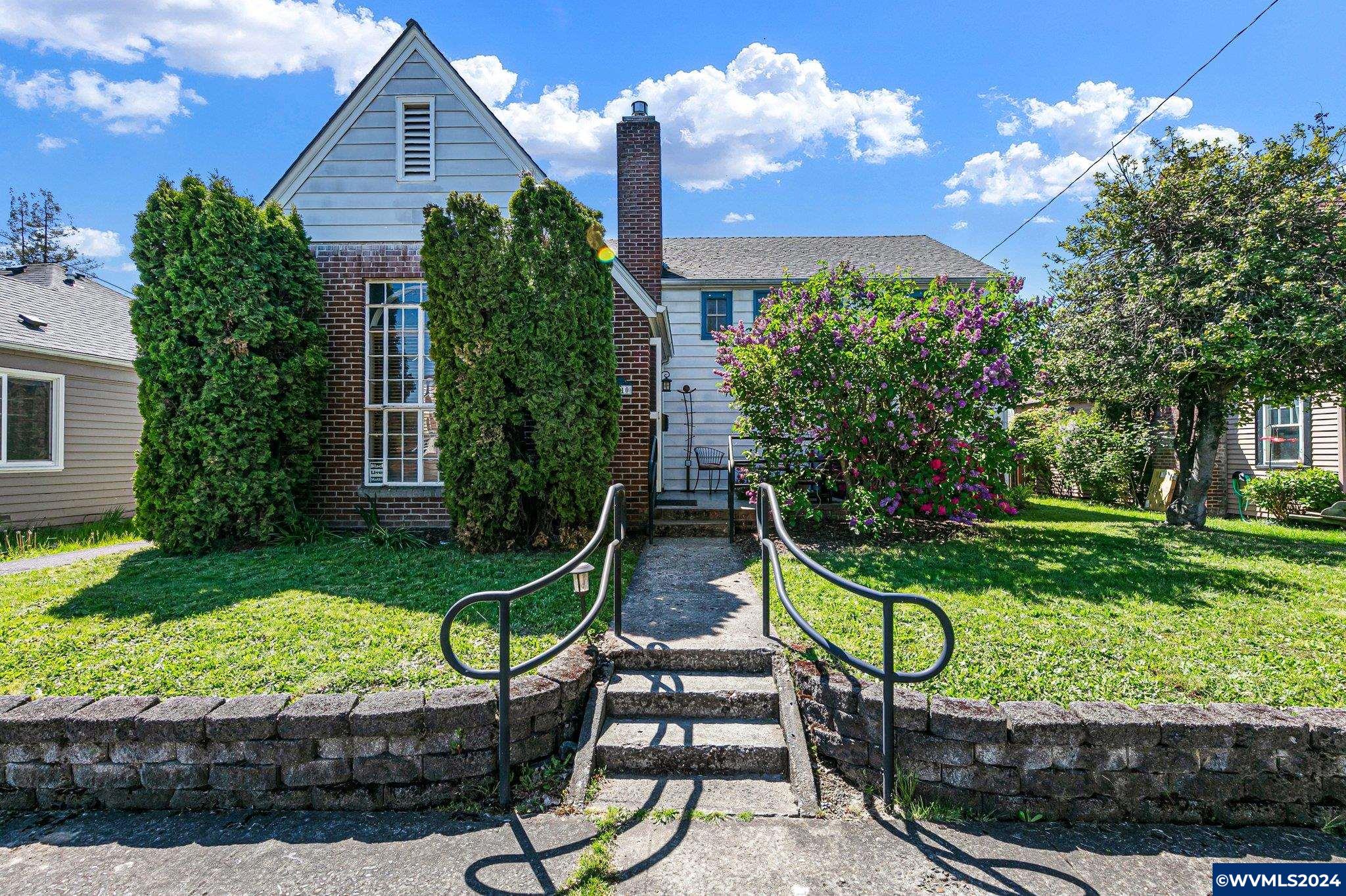 Calapooia St, Albany, OR 97321